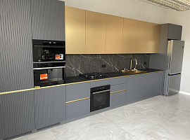 Кухня от первого мебельного HPL, системы Blum